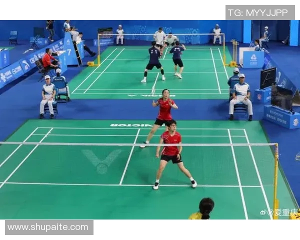 重庆羽毛球队在大师赛中的比赛经验与表现分析